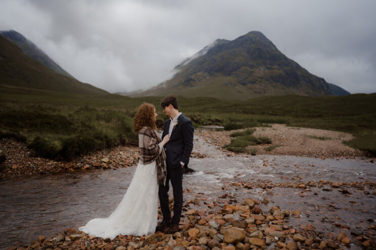 Summer micro-wedding in the highlands of Scotland - Scottish elopement guide