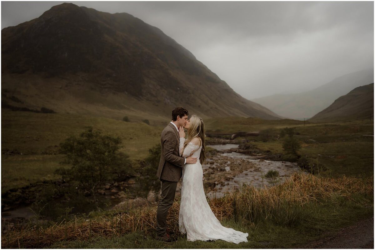 Married couple share a kiss in the James Bond Skyfall location in Glencoe