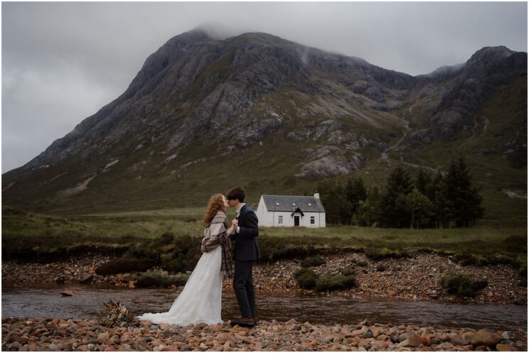Small intimate wedding in Glencoe, Scottish highlands
