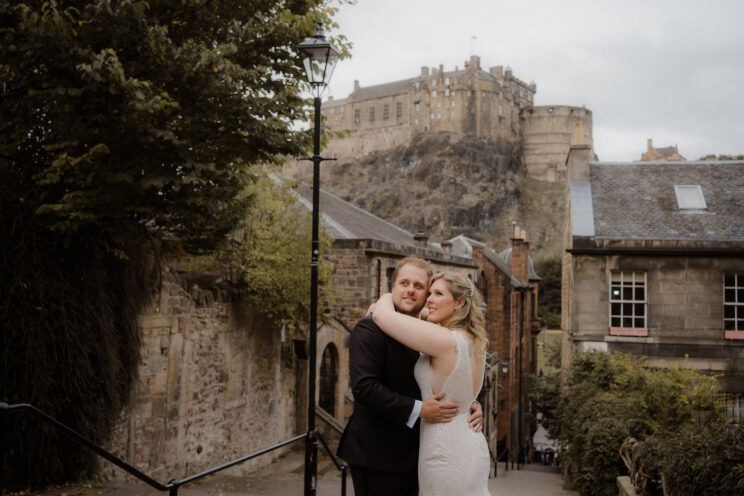Wedding photos at Edinburgh Castle - photoshoot ideas in Scotland