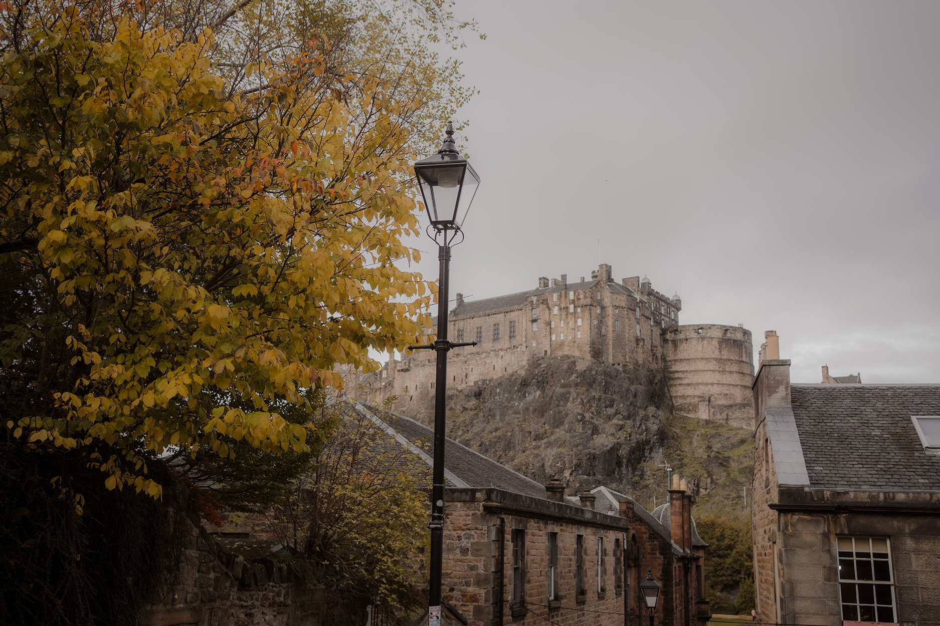 Autumn in Edinburgh - view at Edinburgh Castle from the Vennel Steps