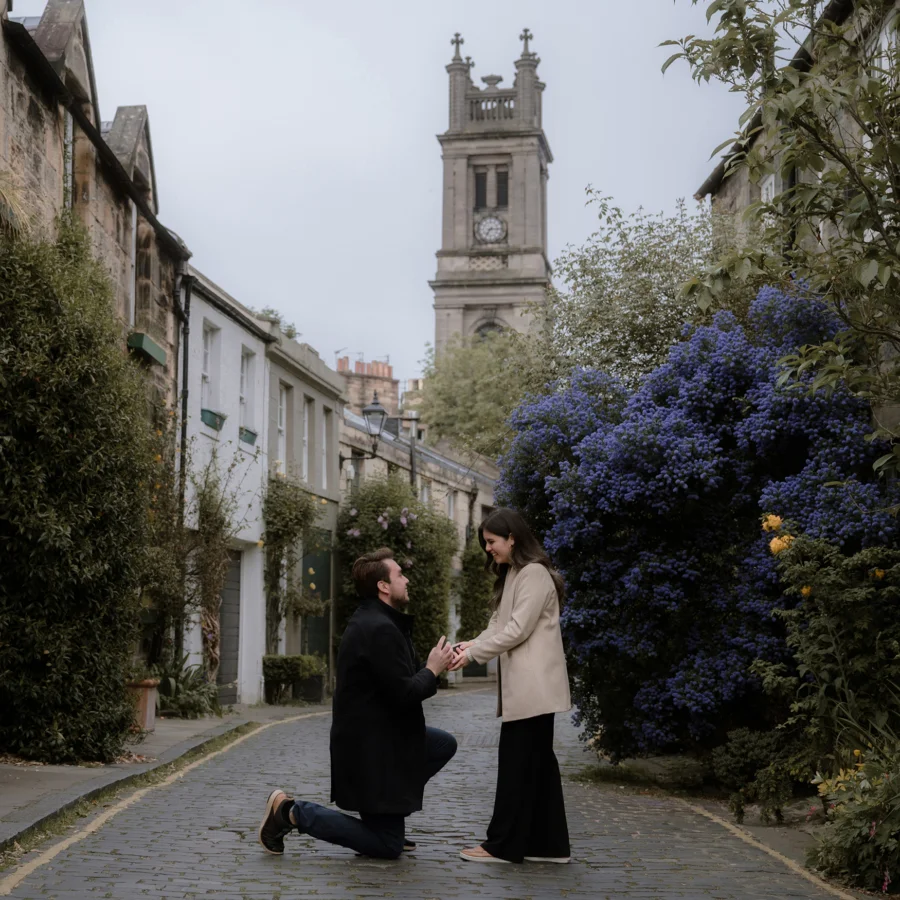 proposal engagement photos edinburgh