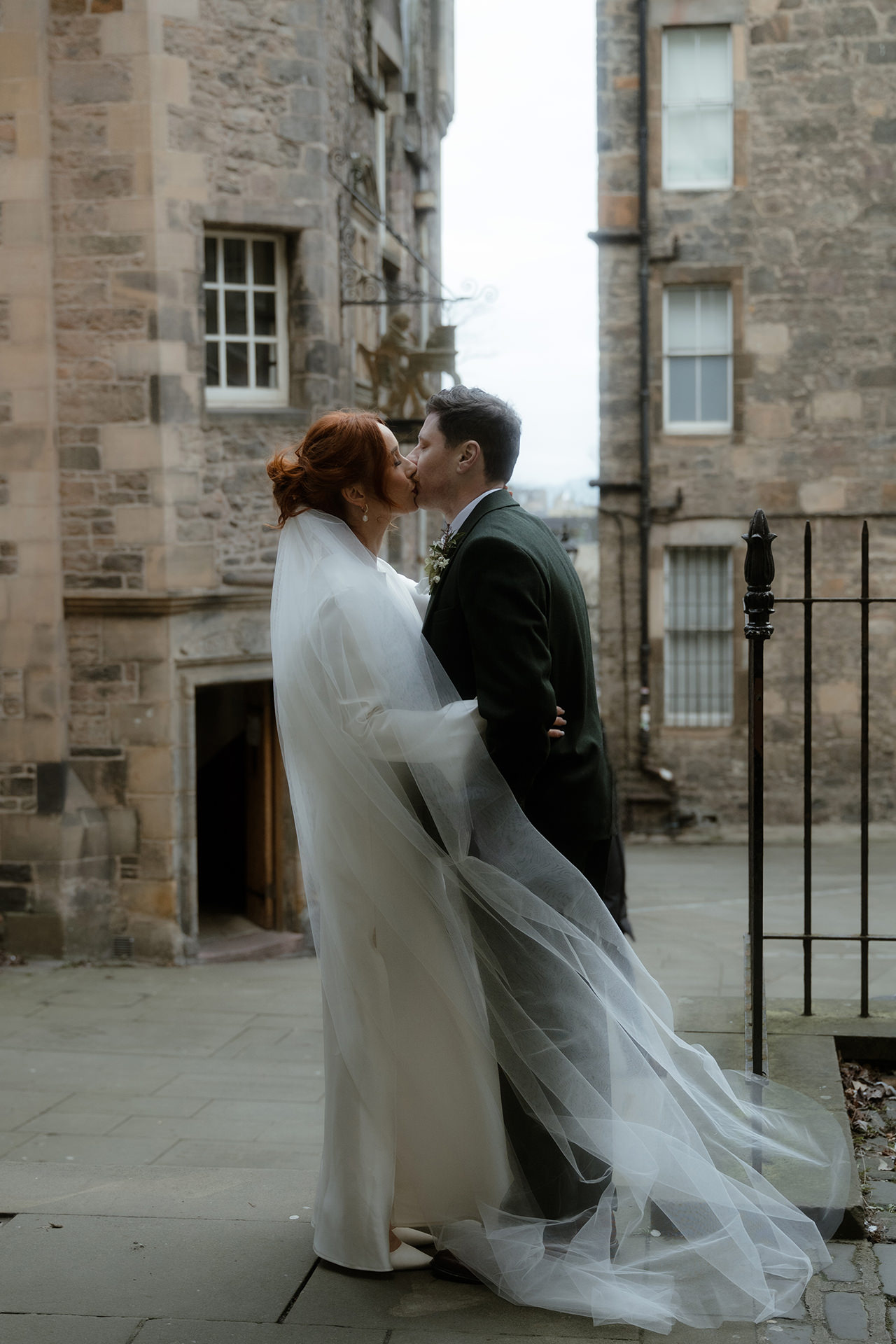 aoife johnny edinburgh library wedding